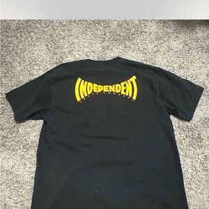 Black independent T-Shirt men’s large